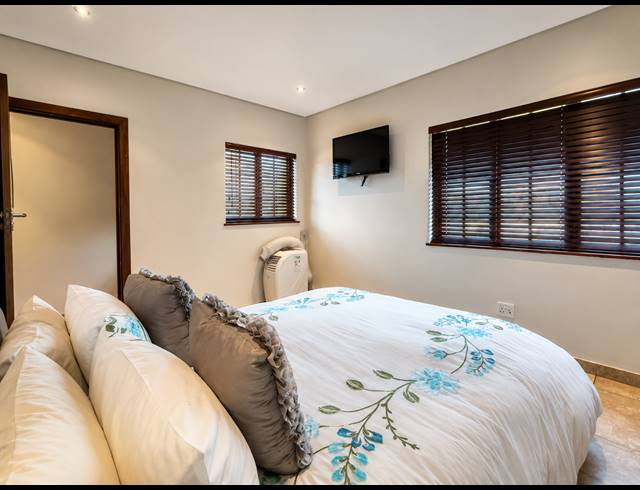 4 BEDROOM TOWNHOUSE FOR SALE IN THREE RIVERS PROPER